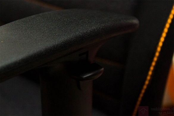 Комп'ютерне крісло Q-229 Signal Чорний / Сірий жива фотографія