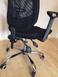 Офісне крісло Q-118 Signal Чорний жива фотографія