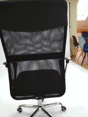 Комп'ютерне крісло ATLAS Intarsio Чорний жива фотографія
